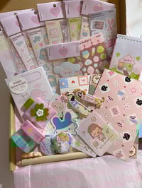 Image 3 of Stationery gift box