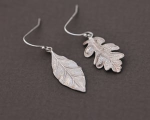 Image of *SAMPLE SALE - was £195* Oak and Laurel Leaf hook earrings