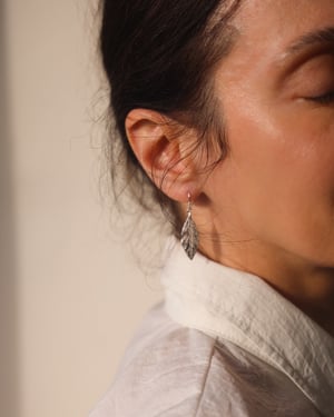 Image of *SAMPLE SALE - was £195* Oak and Laurel Leaf hook earrings