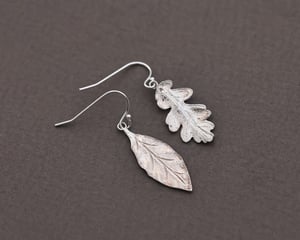 Image of *SAMPLE SALE - was £195* Oak and Laurel Leaf hook earrings