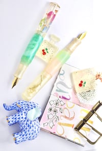 Image 2 of White Flower, Pastel Maximalism - Pocket Fountain Pen