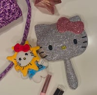 Image 1 of glo kitty keychain
