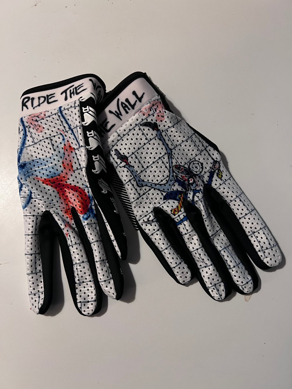 Rforce8 x The Geneva Skateboard Museum by JMZ 