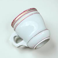 Image 6 of Tasse à café brûlot ancienne en céramique blanche et liserés rouges dorés - Fin XIXe