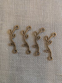 Image 10 of Petits charm 