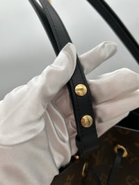 Image 12 of Louis Vuitton NéoNoé MM Monogram Black Bucket Bag