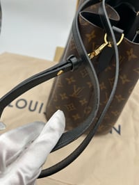 Image 14 of Louis Vuitton NéoNoé MM Monogram Black Bucket Bag