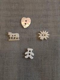 Image 1 of Petits boutons de nacre