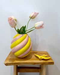 Image 1 of Vase Tourbillon