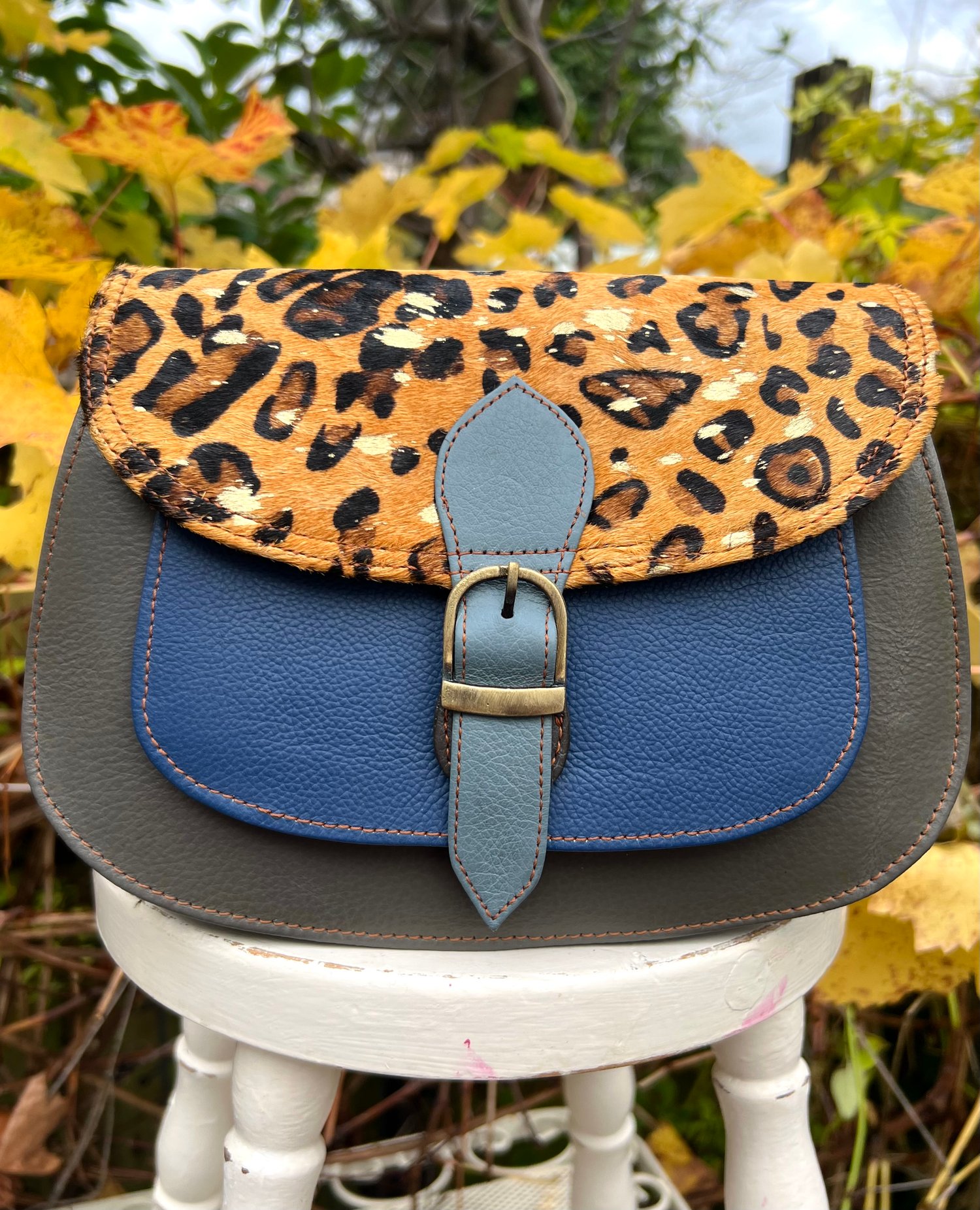 Image of Medium Saddle #48A2