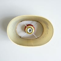 Image 10 of Lampe vintage des années 70 - Pied en bois orange et abat-jour fleurs séchées