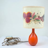 Image 2 of Lampe vintage des années 70 - Pied en bois orange et abat-jour fleurs séchées