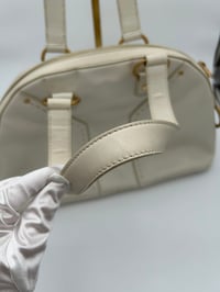Image 16 of Yves Saint Laurent Muse White Leather Shoulder Bag