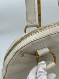 Image 17 of Yves Saint Laurent Muse White Leather Shoulder Bag