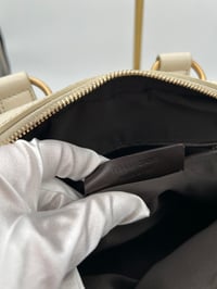 Image 23 of Yves Saint Laurent Muse White Leather Shoulder Bag