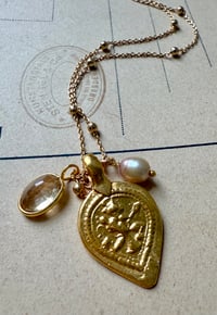 Image 2 of Collier Amulettes 1