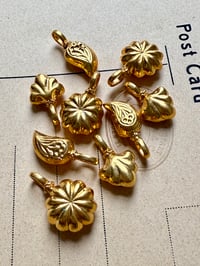 Image 5 of Amulettes  Sultane 