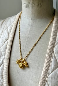 Image 7 of Amulettes  Sultane 