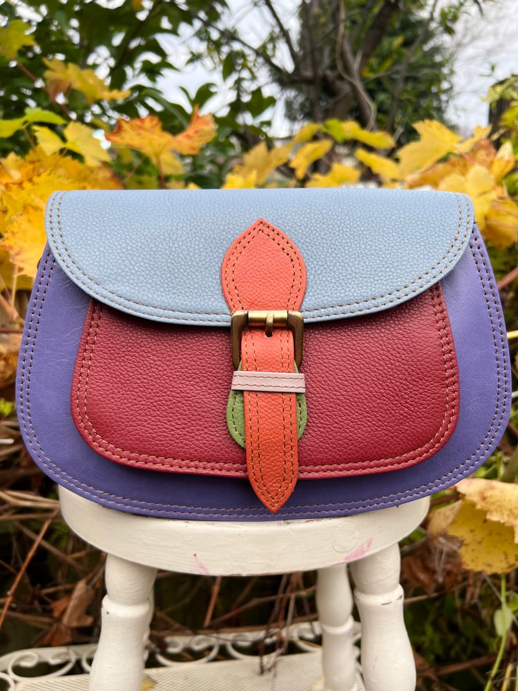 Image of Medium Saddle #48B