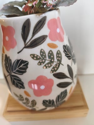 Image of Vase rose fleuri