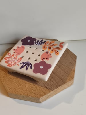 Image of  Porte savon fleur violine