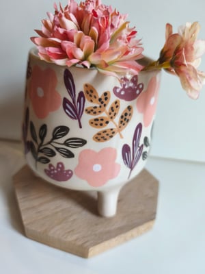 Image of  Pot trépied feuillage automne 