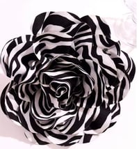 Image 5 of “Le Grand Bloom” Brooch & Hair Pin  - 3 Colours