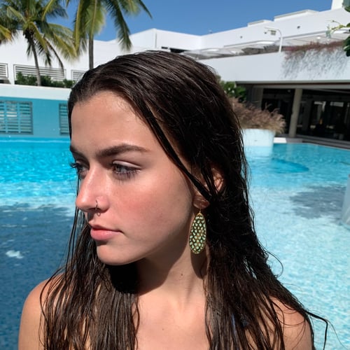 Image of Lavender Lond Tear (2x6cm)