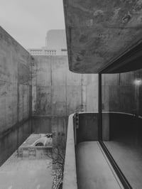 MONOGURUI ewer: (THE deFORMITIES)