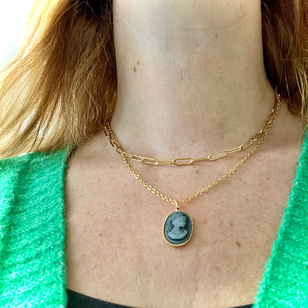 Image of Collier double Camée