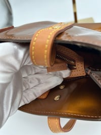 Image 16 of Louis Vuitton Reade PM Bronze Vernis Leather Top Handle Bag