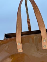 Image 9 of Louis Vuitton Reade PM Bronze Vernis Leather Top Handle Bag