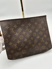 Image 6 of Louis Vuitton Toiletry 26 Pouch 