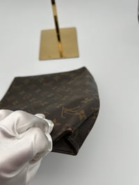 Image 8 of Louis Vuitton Toiletry Pouch 26 Monogram