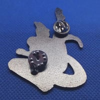 Image 2 of Lifts-Her-Legs the Female Argonian Pin