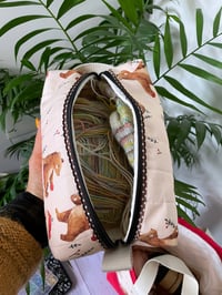 Image 3 of Trousse pour petits projets tricots ou accessoires: La cueillette des oursons 