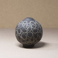 Image 2 of Petit vase III