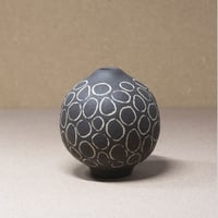 Image 3 of Petit vase III