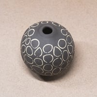 Image 5 of Petit vase III