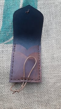 Image 2 of Oak leaf card wallet