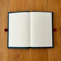 Image 5 of Funda de cuero azul para cuaderno Pith