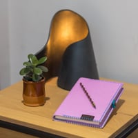 Image 1 of Funda de cuero rosa para cuaderno Pith