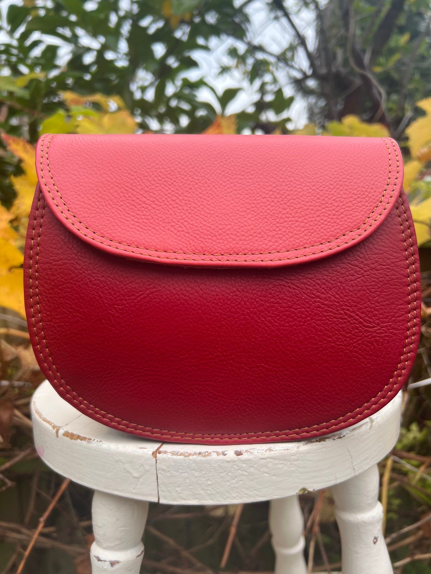 Image of Round Multi-Coloured #26C