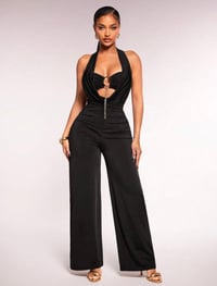 Image 3 of SKYNLYDRESS - Combinaison noire drapée et élégante pour femmes