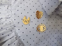 Image 2 of Pin's dorés à l'or fin chat monstera oeil