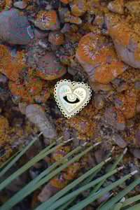 Image 6 of Pin's Milagro Cœur sacré 