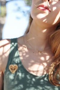 Image 4 of Pin's Milagro Cœur sacré 