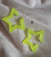 Image 3 of (glow in the dark) creolen in stern- und herzform