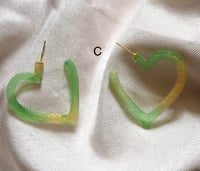 Image 4 of (glow in the dark) creolen in stern- und herzform