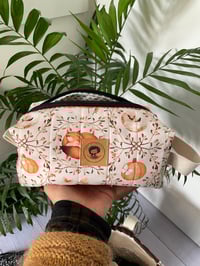 Image 1 of Trousse pour petits projets tricots ou accessoires: Renard endormi